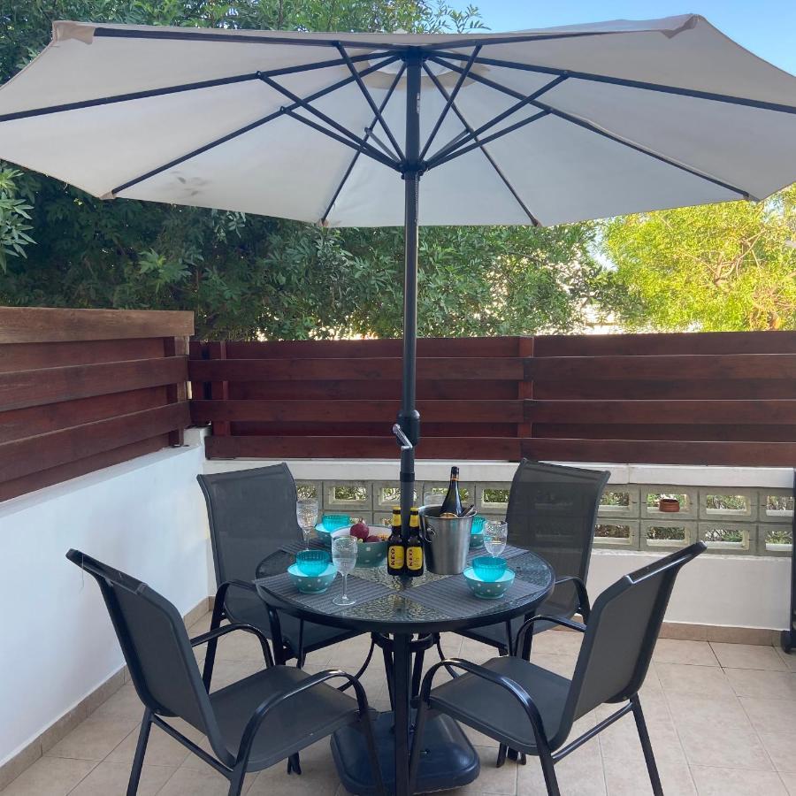 1 Bedroom Garden Flat, Sleeps 4 * Paphos